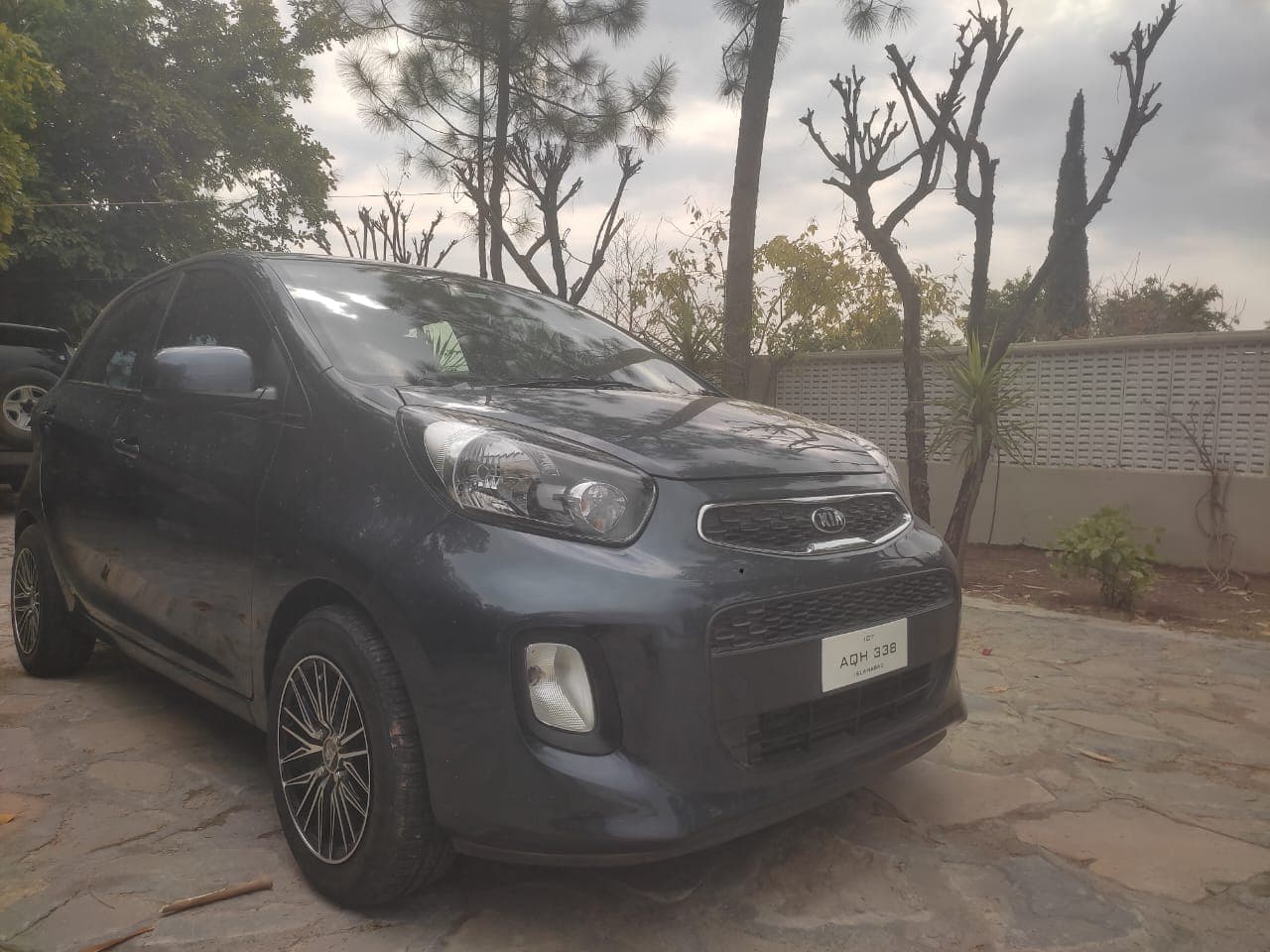 Kia Picanto 1.0 AT 2023 for rent