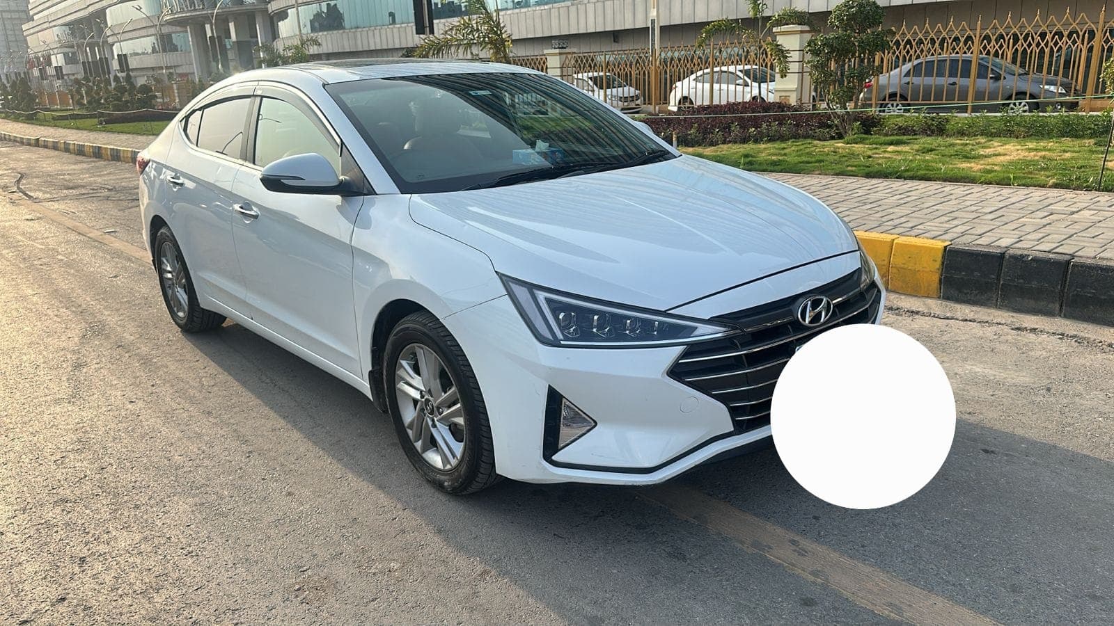 Hyundai Elantra 2.0 GLS 2023 for rent
